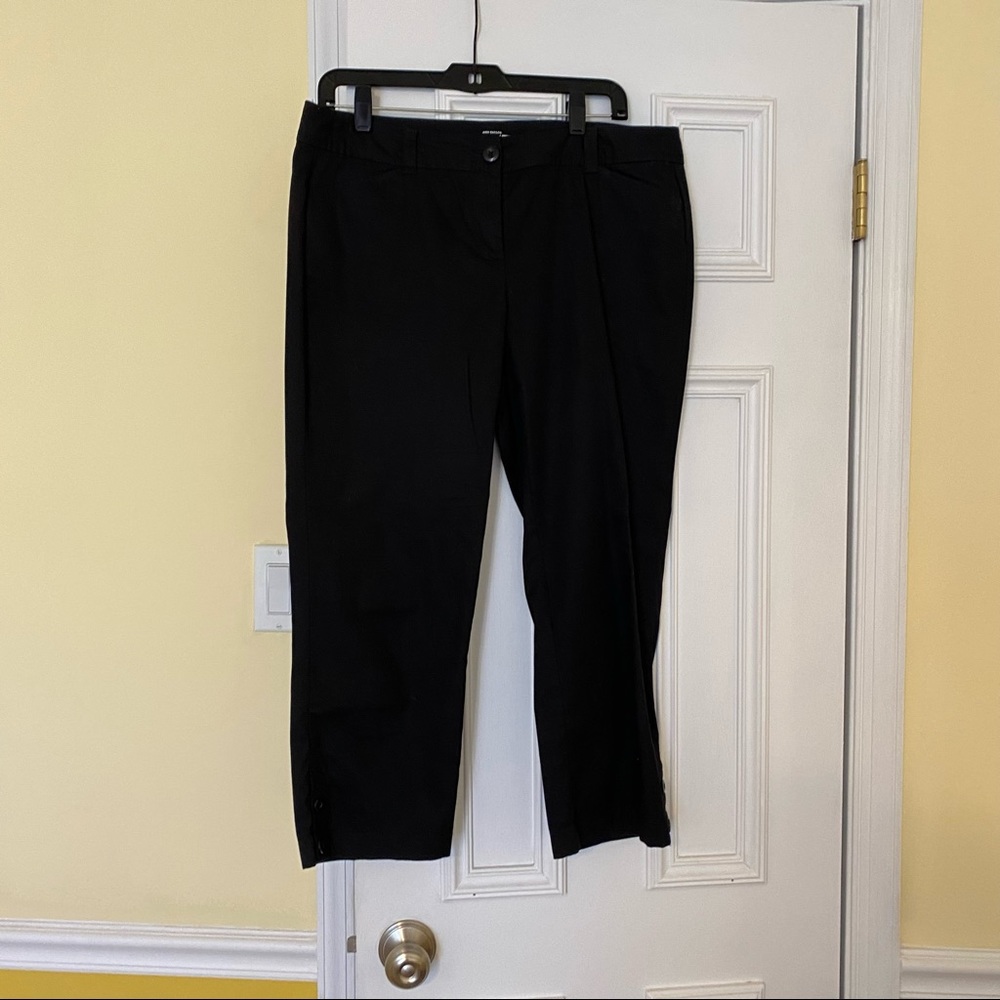Like New Loft Original Crops Size 8